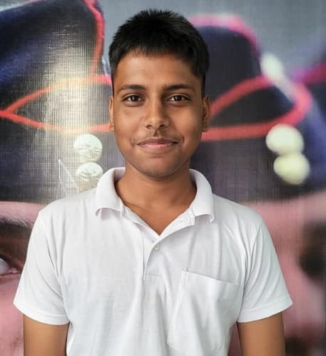 student-img